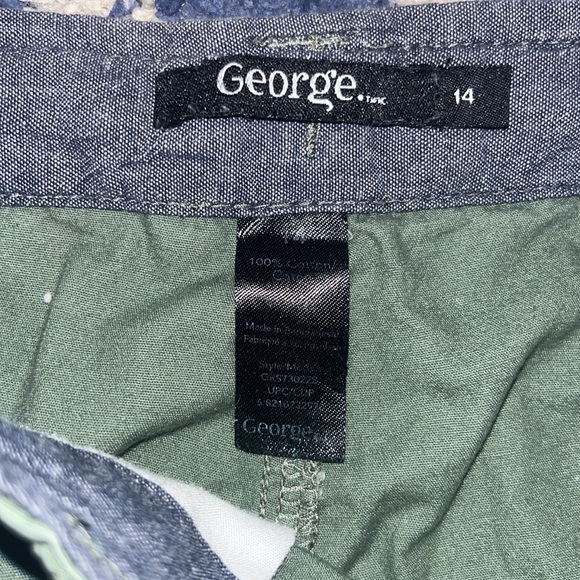 George youth army green shorts size 14 - Picture 3 of 3